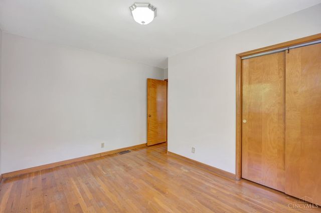 60 Beverly Court, Hamilton, OH 45013