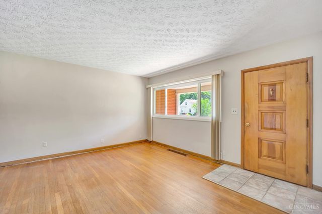 60 Beverly Court, Hamilton, OH 45013