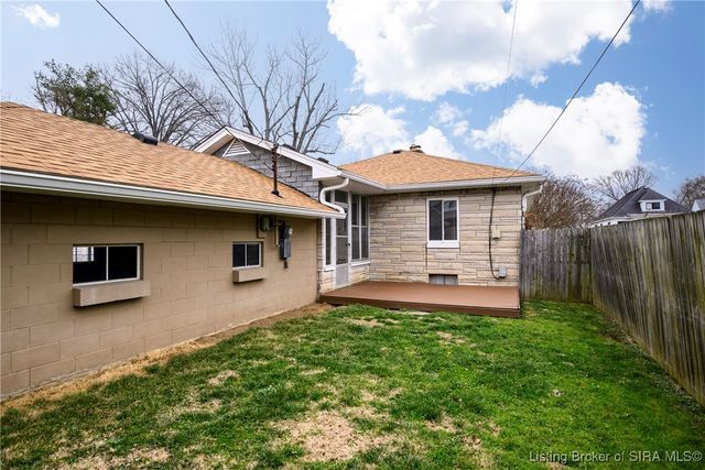 2231 E Oak Street, New Albany, IN 47150