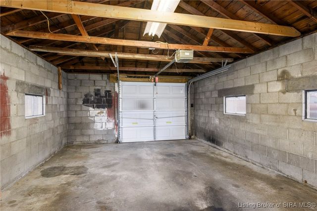 2231 E Oak Street, New Albany, IN 47150