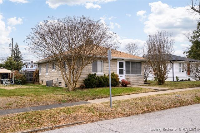 2231 E Oak Street, New Albany, IN 47150