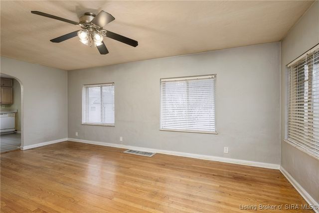 2231 E Oak Street, New Albany, IN 47150