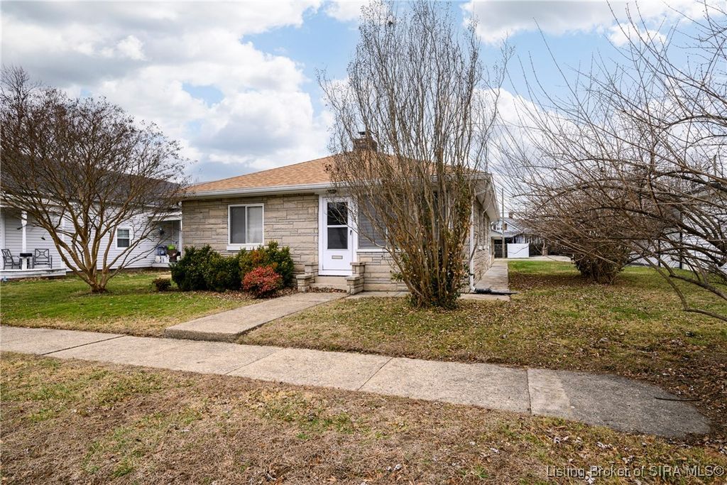 2231 E Oak Street, New Albany, IN 47150