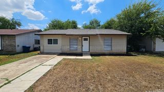 6750 Middle Oaks, San Antonio, TX 78227