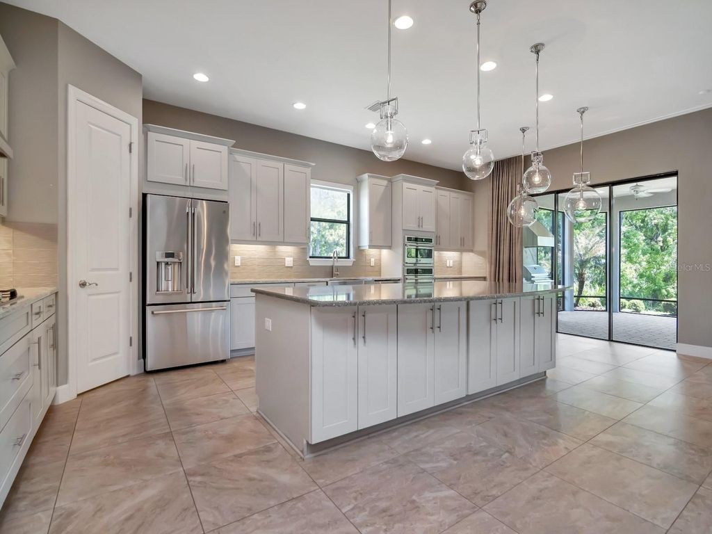 Image 12 of property listing at 20003 UMBRIA HILL DRIVE, Tampa, FL 33647