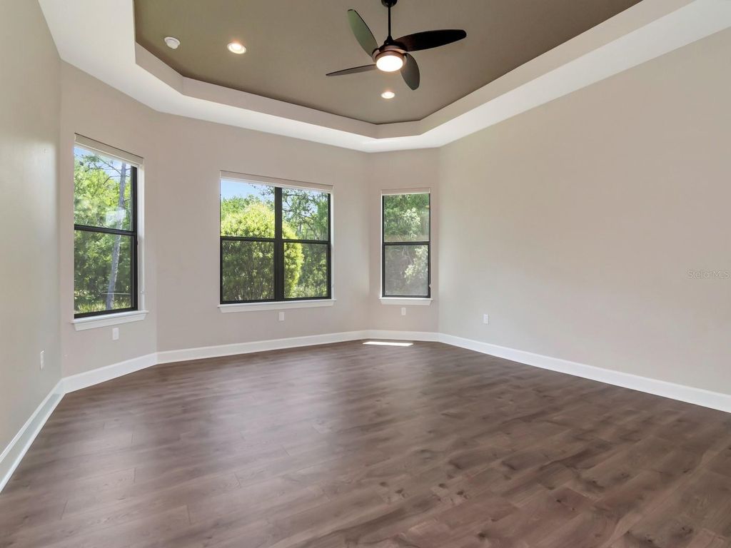 Image 21 of property listing at 20003 UMBRIA HILL DRIVE, Tampa, FL 33647