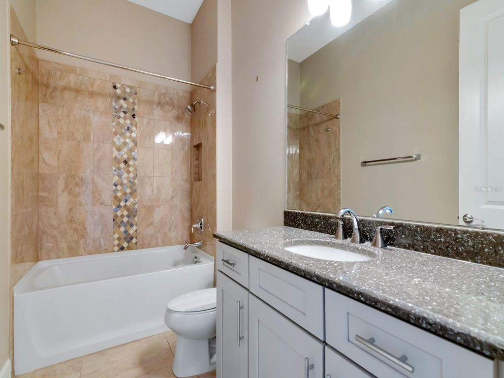 Image 28 of property listing at 20003 UMBRIA HILL DRIVE, Tampa, FL 33647