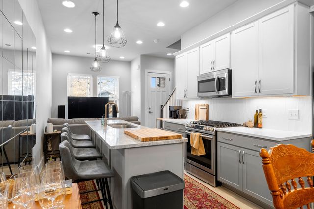 707 26th Ave N Apt 3, Nashville, TN 37208