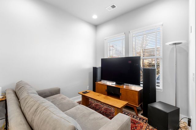 707 26th Ave N Apt 3, Nashville, TN 37208