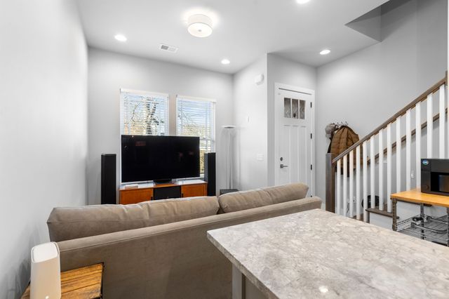 707 26th Ave N Apt 3, Nashville, TN 37208