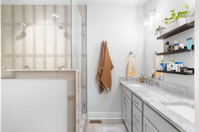 707 26th Ave N Apt 3, Nashville, TN 37208