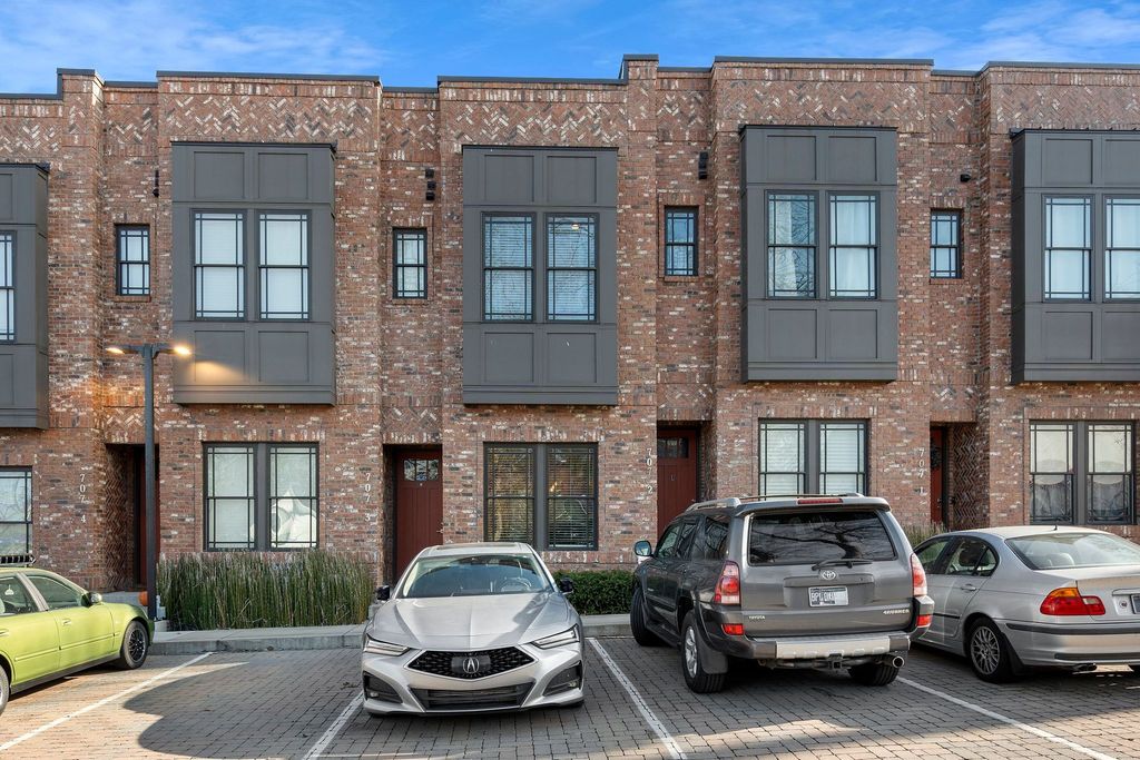 707 26th Ave N Apt 3, Nashville, TN 37208