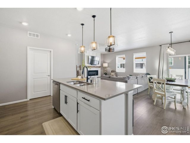 1572 Illingworth Dr, Windsor, CO 80550