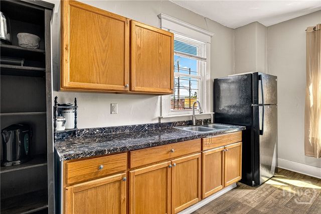 530 E 35th Street, Savannah, GA 31401