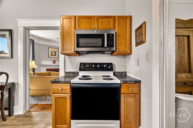 530 E 35th Street, Savannah, GA 31401