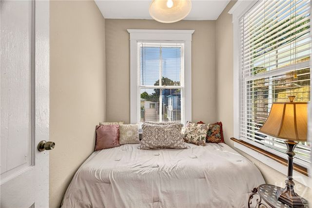 530 E 35th Street, Savannah, GA 31401