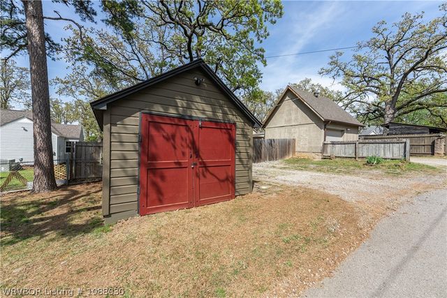 2216 S X Street, Fort Smith, AR 72901
