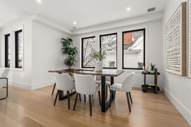 116 Thorndike St 2B, Brookline, MA 02446