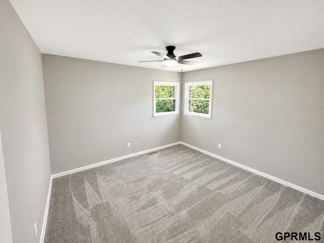 7130 Englewood Drive, Lincoln, NE 68510