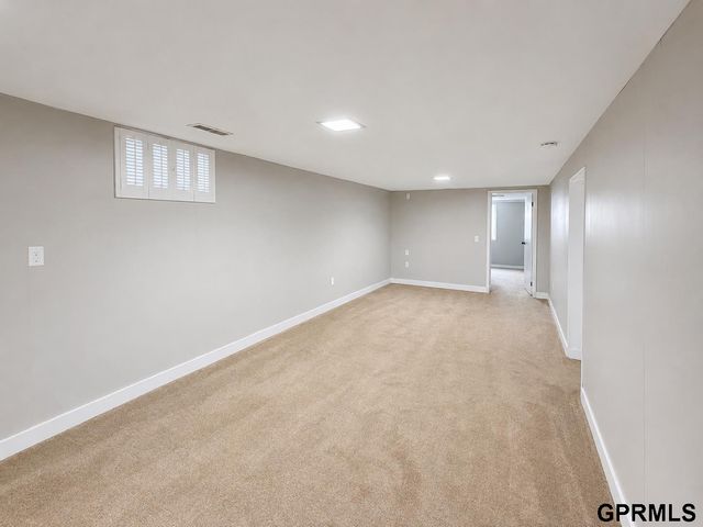 7130 Englewood Drive, Lincoln, NE 68510