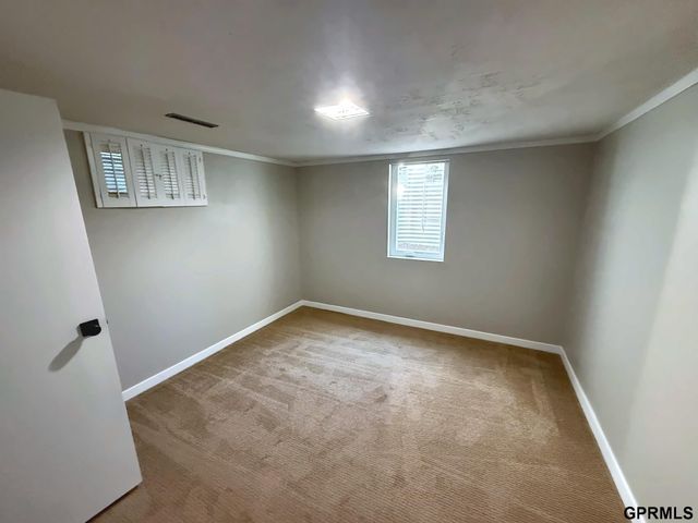 7130 Englewood Drive, Lincoln, NE 68510