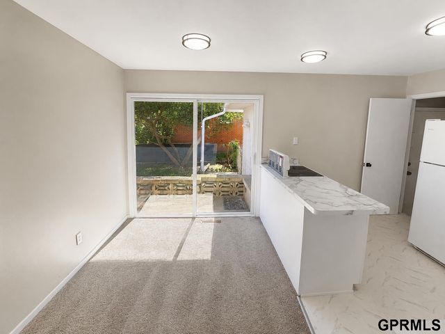 7130 Englewood Drive, Lincoln, NE 68510