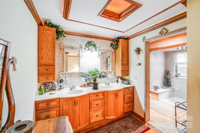 223 Millwood Lane, Charlotte, NC 28270