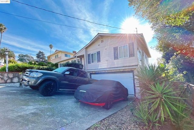 8415 Aster Ave., Oakland, CA 94605