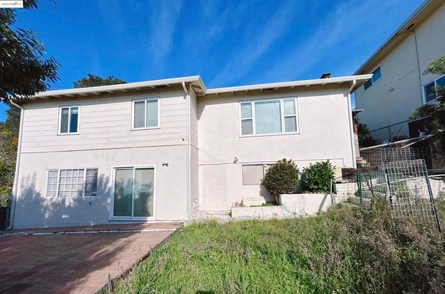 8415 Aster Ave., Oakland, CA 94605