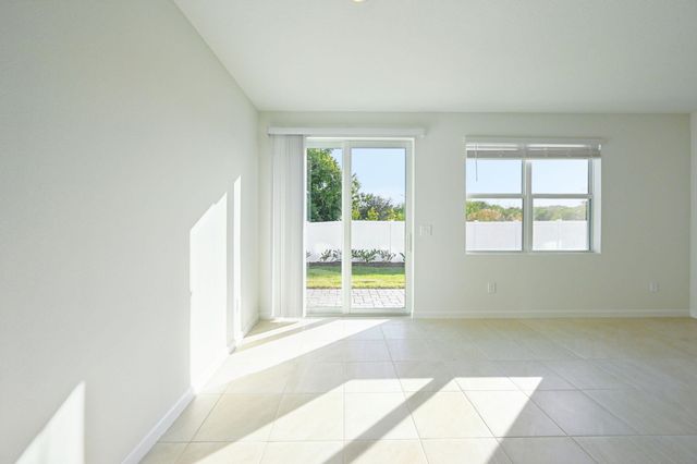 578 Salisbury Circle, Fort Pierce, FL 34982