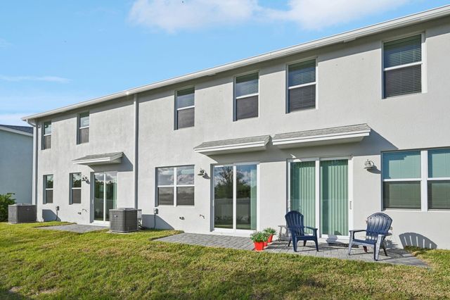 578 Salisbury Circle, Fort Pierce, FL 34982