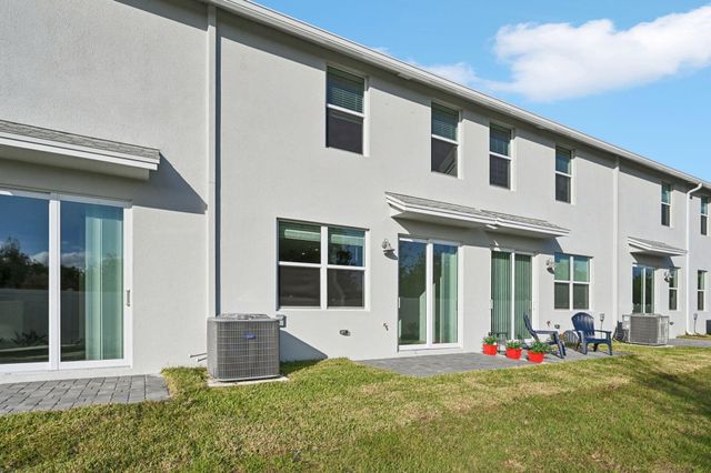 578 Salisbury Circle, Fort Pierce, FL 34982