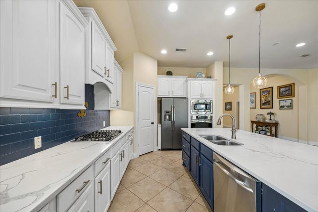10223 Radcliff Lake Drive, Katy, TX 77494