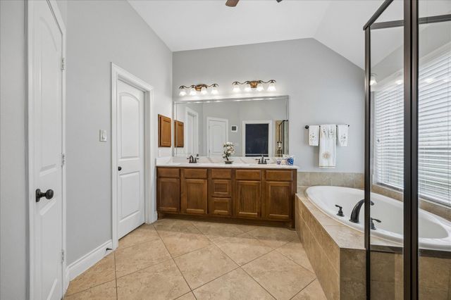 10223 Radcliff Lake Drive, Katy, TX 77494