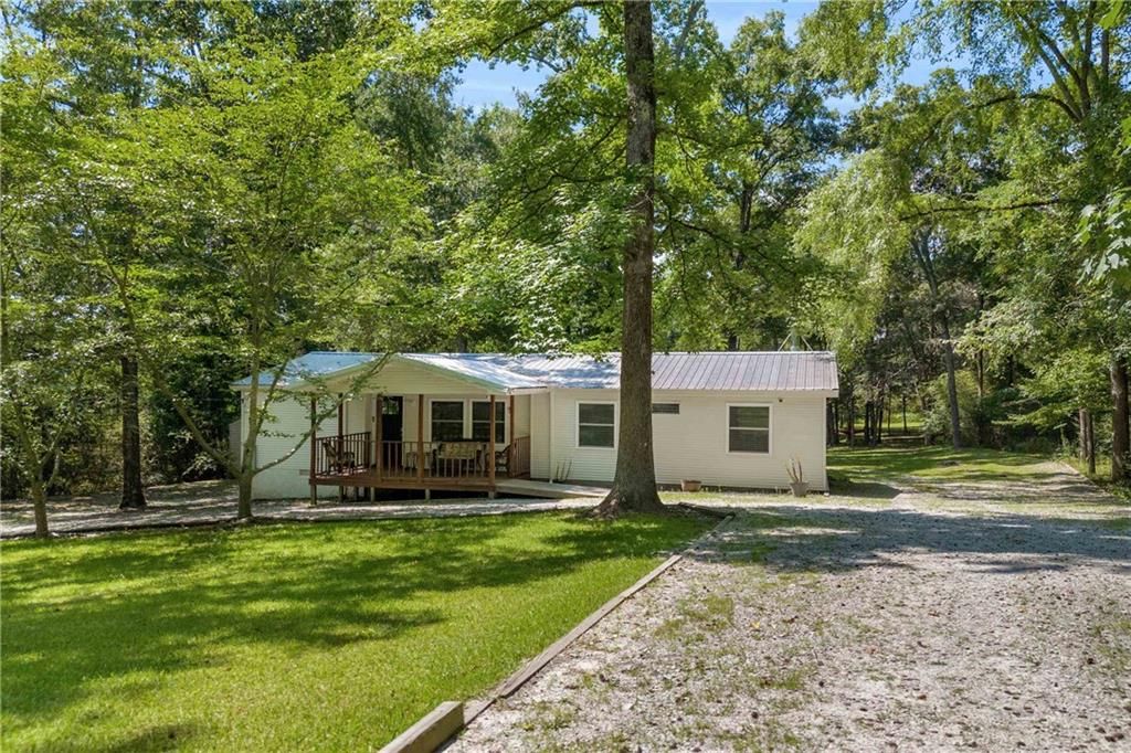 5711 Hill View Drive, Oxford, GA 30054