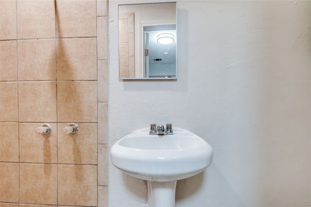 3021 Allister Street, Dallas, TX 75229