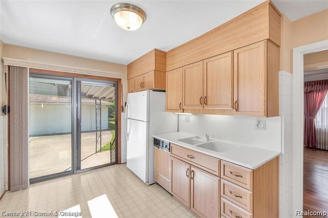 18535 Audette Street, Dearborn, MI 48124