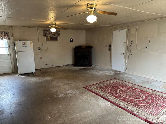 4954,4956 Crawley Dale Street, Morganton, NC 28655