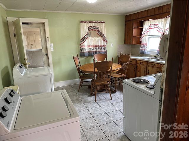 4954,4956 Crawley Dale Street, Morganton, NC 28655