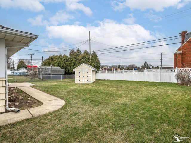 469 Bentley Drive, Monroe, MI 48162