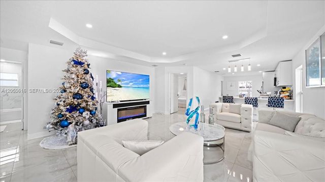 4317 Vicliff Rd, West Palm Beach, FL 33406