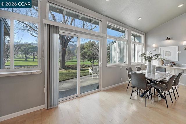 999 Terra California Dr 2, Walnut Creek, CA 94595