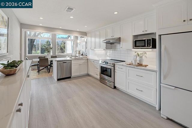 999 Terra California Dr 2, Walnut Creek, CA 94595