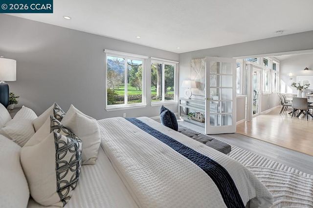 999 Terra California Dr 2, Walnut Creek, CA 94595