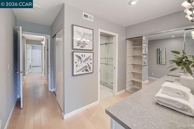 999 Terra California Dr 2, Walnut Creek, CA 94595