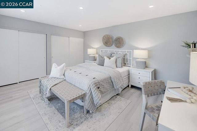 999 Terra California Dr 2, Walnut Creek, CA 94595