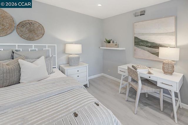 999 Terra California Dr 2, Walnut Creek, CA 94595