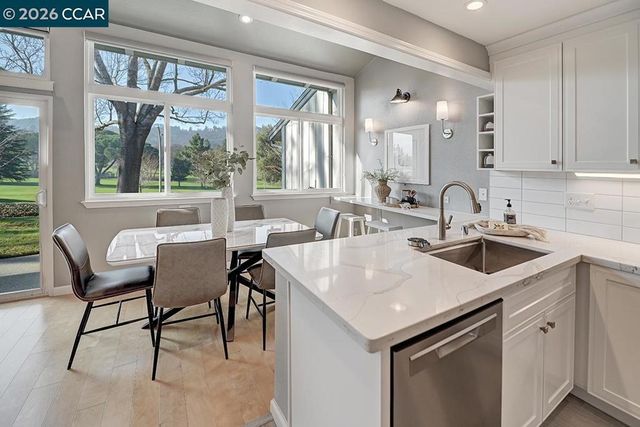 999 Terra California Dr 2, Walnut Creek, CA 94595