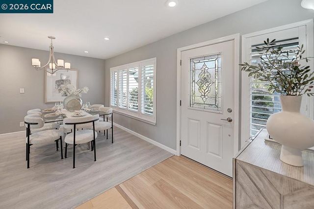 999 Terra California Dr 2, Walnut Creek, CA 94595