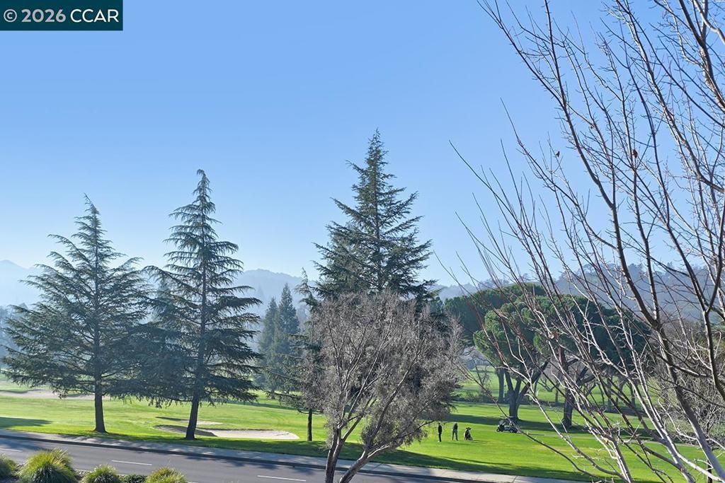 999 Terra California Dr 2, Walnut Creek, CA 94595